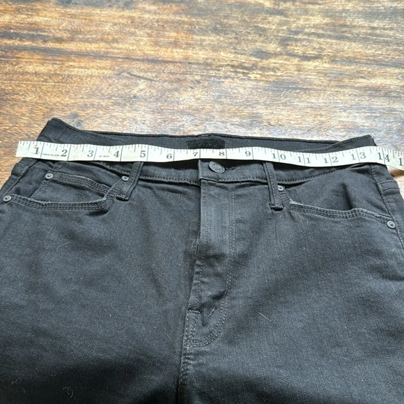 Mother black denim frayed edge shorts cha cha fray in not guilty wash size 27 - Picture 9 of 12